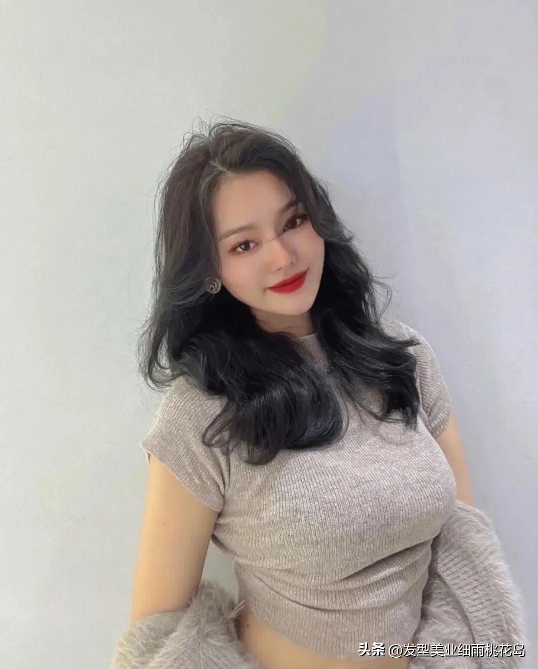 美感十足的中长发烫发,中长发烫发什么类型好看