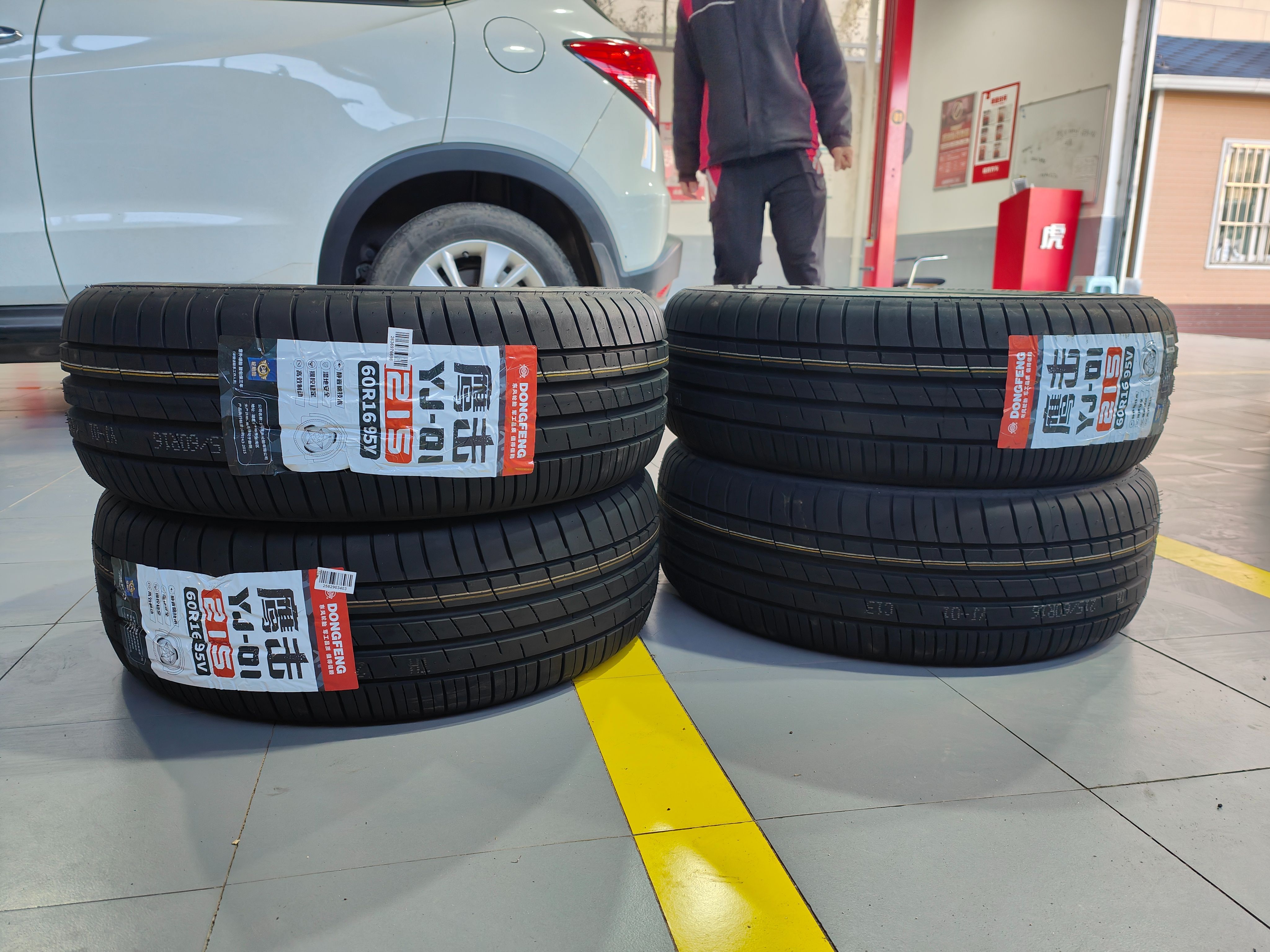 鹰击yj01s轮胎咋样,东风鹰击yj01和雷神静悦哪个好