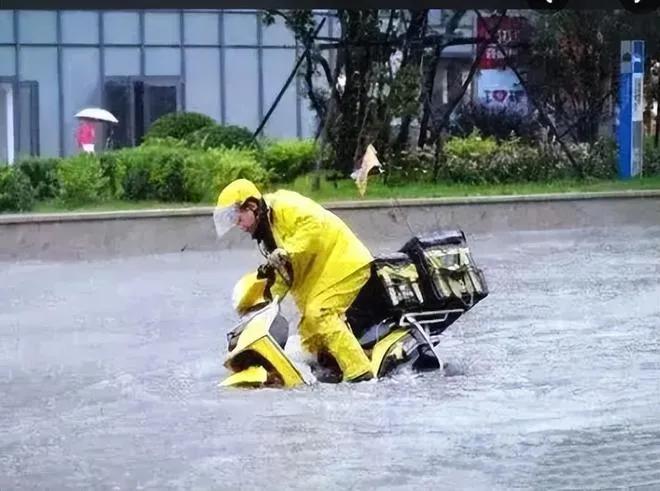 外卖小哥月入过万是真的么,聊聊外卖小哥月入过万的故事