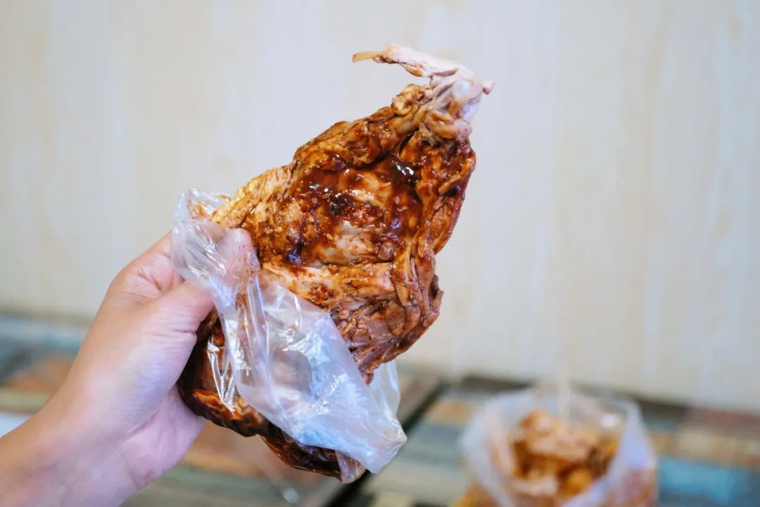 去了这座魔幻的东北烧烤之城，感觉这些年的烧烤都白吃了