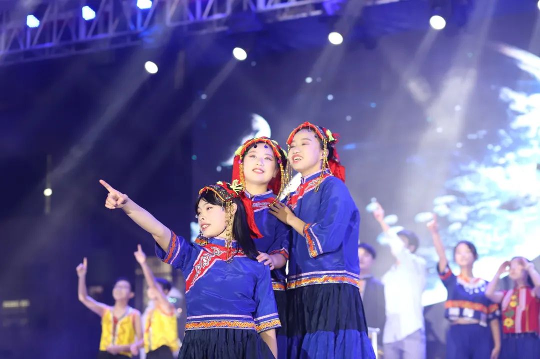 八斗扬帆，为梦起航