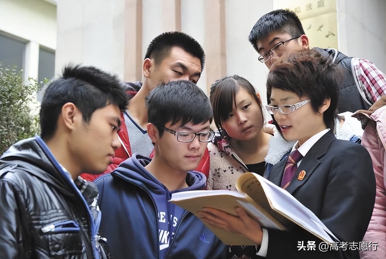 文科考生建议选这四大类专业,文科生可选择的最有前景的专业