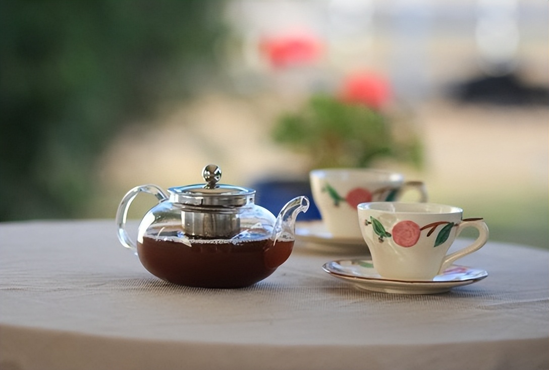 四十岁男人喝哪些保健茶,40岁男人喝什么茶抗疲劳