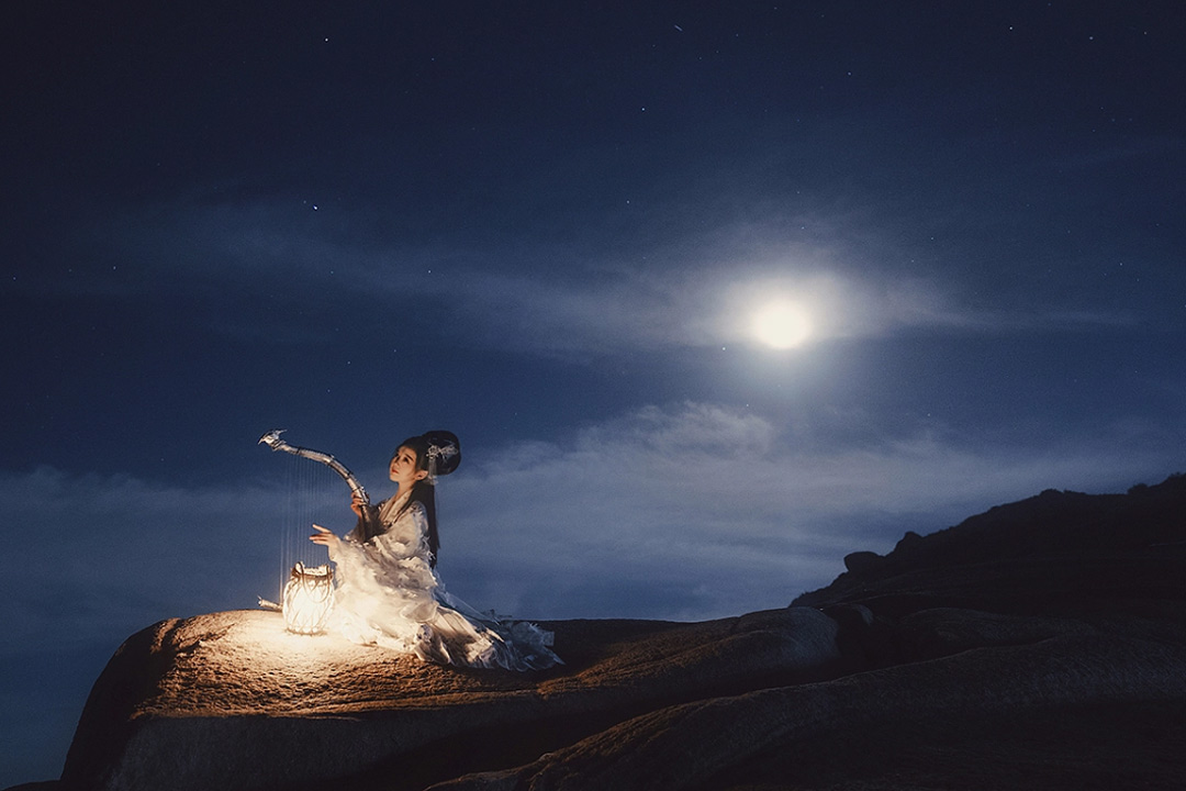 从银钩到玉盘,古诗词中的月亮,每一句里都藏着一个绝美雅称