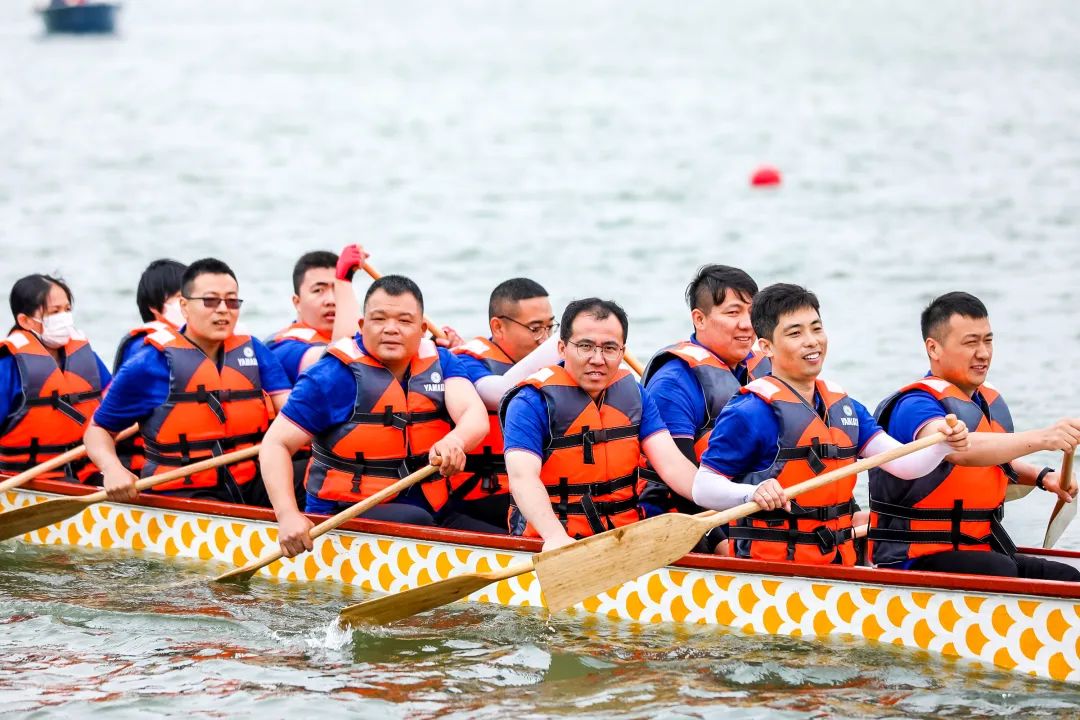 百舸争流竞扬帆不负众望勇夺魁,百舸争流龙舟竞渡