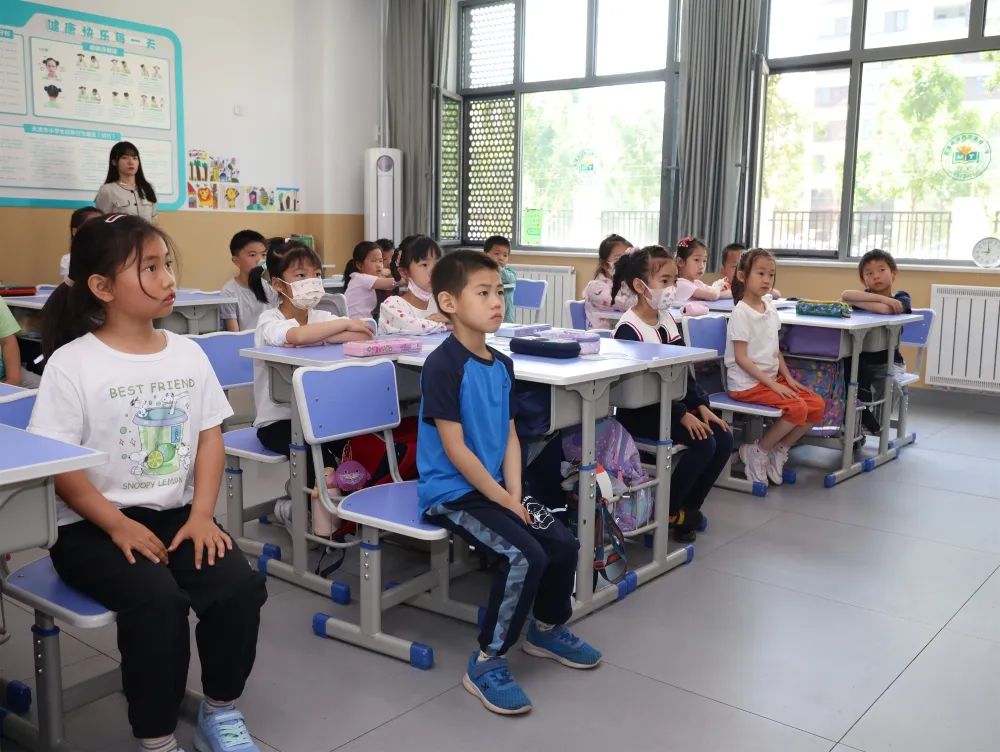 民法典宣传进校园法治护航助成长,民法典宣传教育月公开课