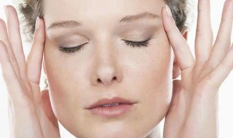 大牌眼精华哪家强？给大家总结几款，淡纹淡暗沉，你用过哪个呢