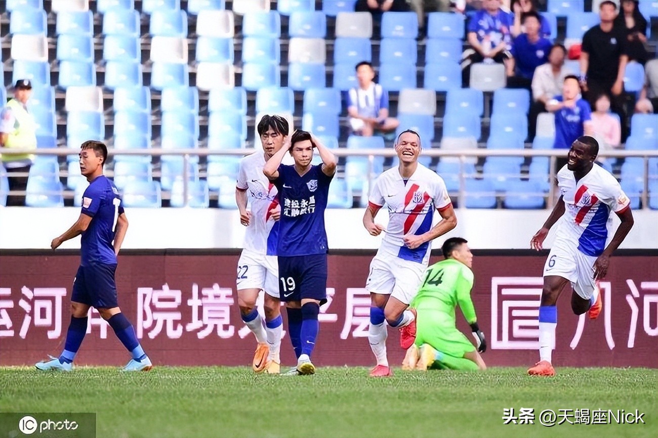 中超比赛世界波破门,中超积分榜上海申花强势领跑