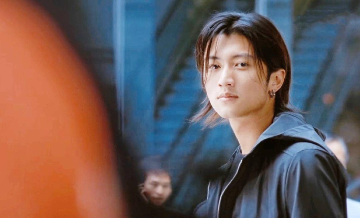 五位留长发的男明星最后一位最帅,野性长发肌肉男网红