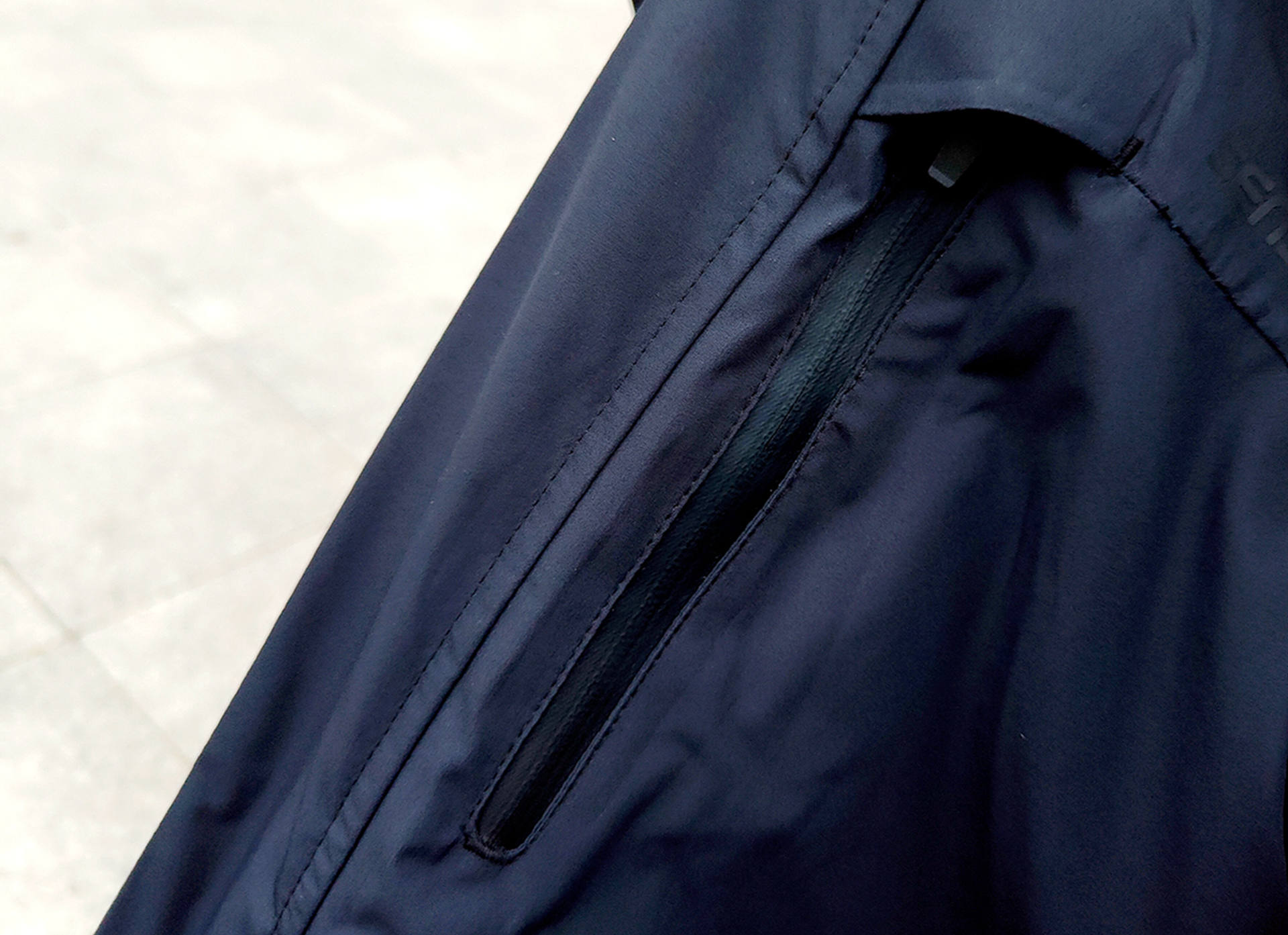 露营冲锋衣,冲锋衣推荐户外野营风