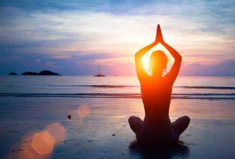 髌骨骨折70天保守治疗还不会走路,70岁老人髌骨骨折手术住院多久