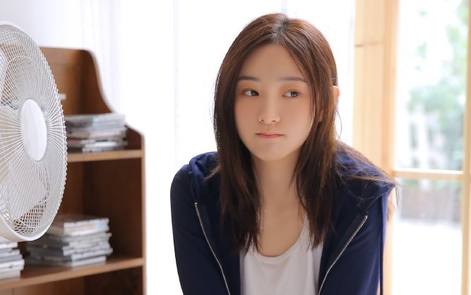 惹女生生气如何让她解气,惹女生生气了怎么幽默的哄