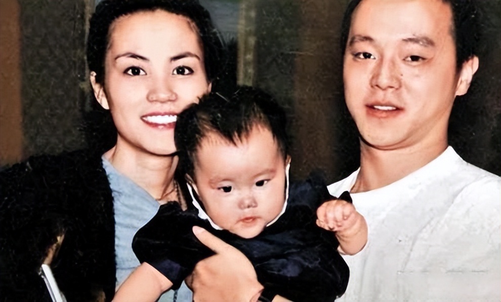 王菲和谢霆锋为什么兜兜转转,王菲和谢霆锋之间兜兜转转的爱情