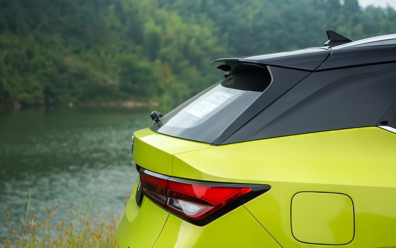 五菱星驰是轿车还是suv,五菱suv星驰型价格