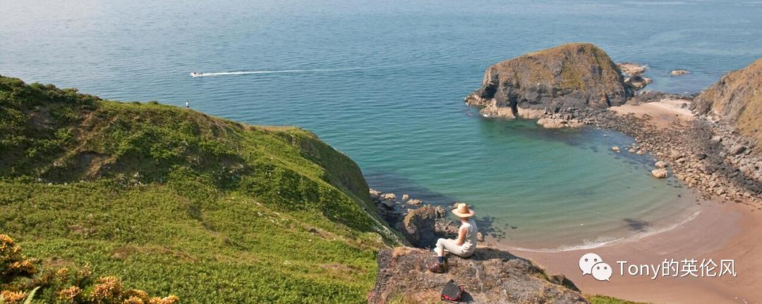 威尔士海边旅游攻略,英国威尔士夏天旅游攻略