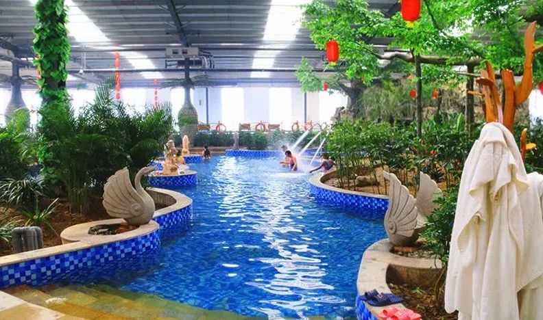 我家门口有一条河,我家门前有一条水河