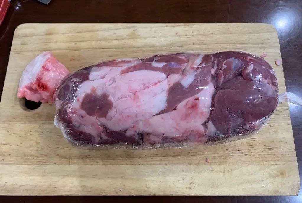 如何辨别羊肉卷是纯的羊肉,冻羊肉卷是怎么卷成的