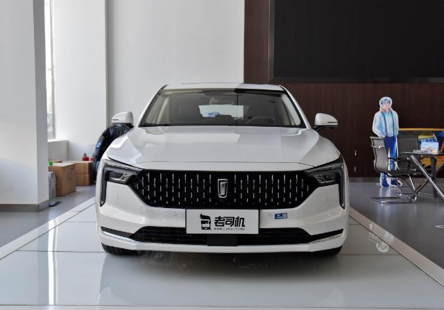 国民新标杆口碑好的中型车奔腾b70,奔腾b70新款2024款值不值得买