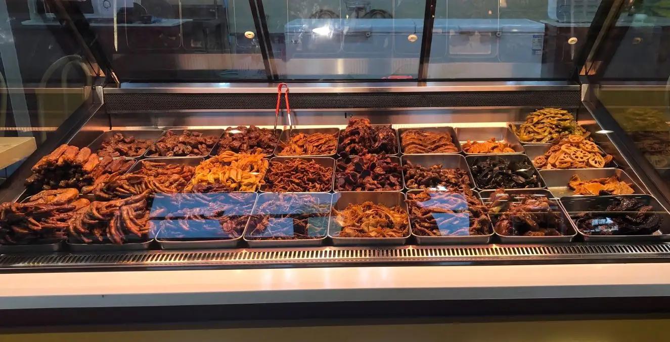 盘点鸭脖的三大“巨头”,鸭脖三巨头年轻人不爱啃了吗