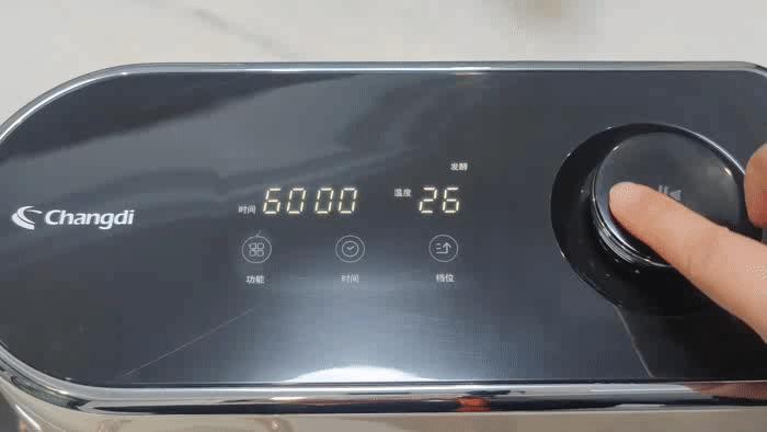 长帝企鹅顶顶和海氏m6哪个好,企鹅顶顶厨师机做蛋糕