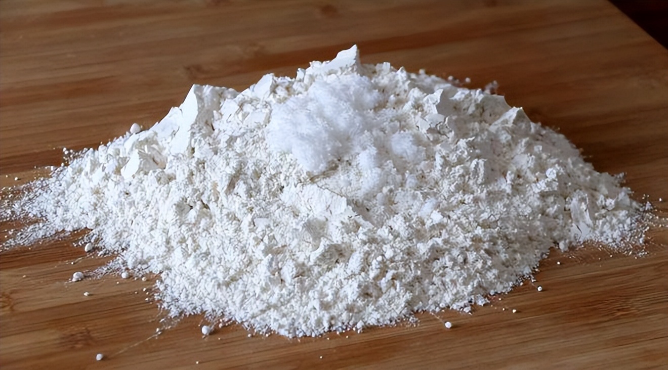 普通面粉加盐用凉水和面做面食,做面食时用冷水和热水的区别