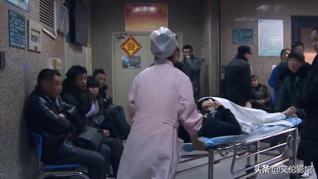 湖北36岁女子怀孕27周羊水破了，医生判定宝宝救不活，女：保孩子