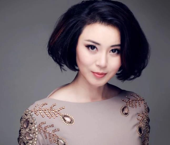 广东政协主席陈绍基:*养包**女主持和女演员，还和下属共享警花*妇情**