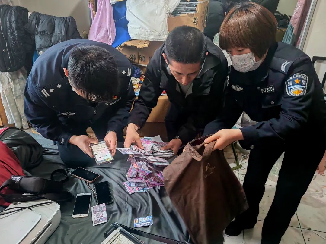 兼职贴小广告被抓,网上兼职被抓