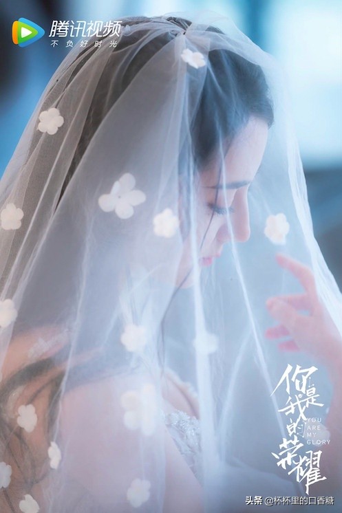 杨紫白鹿礼服图片,杨紫关晓彤刘亦菲程潇白鹿祝绪丹