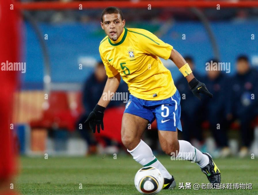 世界第一品牌足球鞋,世界顶尖足球鞋