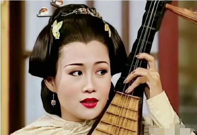 长相妩媚却情史干净的五位女星,不算特别惊艳却能红的五位女星