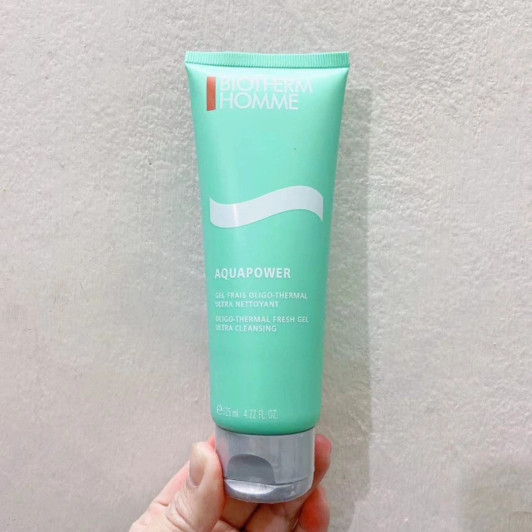 夏天油皮适合什么洗面奶,油痘肌用什么洗面奶比较好