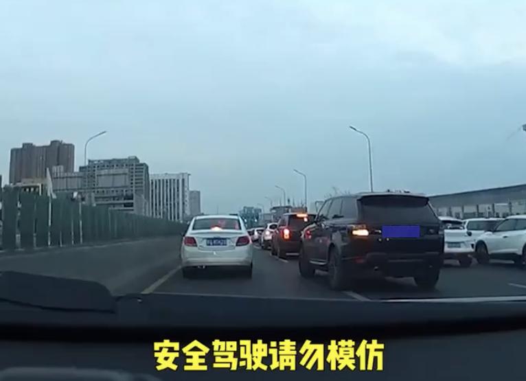 五菱保险杠断了修复费用多少钱,五菱星辰后保险杠坏了修复