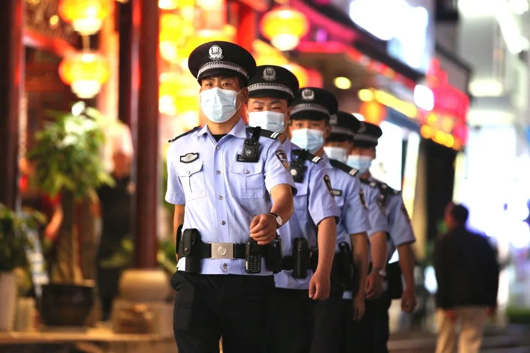 派出所以实干担当守护辖区平安,派出所用重拳打击用脚步丈量平安