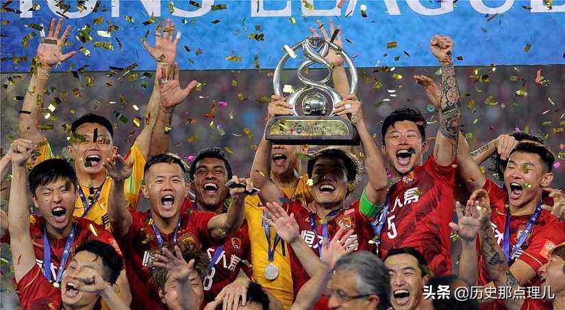 同样的体制下,女足夺冠,男足被越南吊打