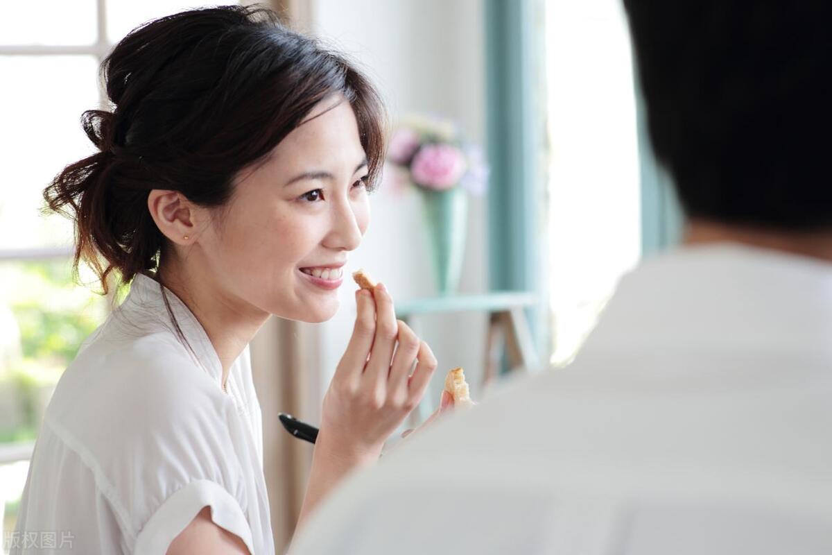 恩爱时，女性发出噗噗声，是怎么回事？很正常，男女都别羞于了解