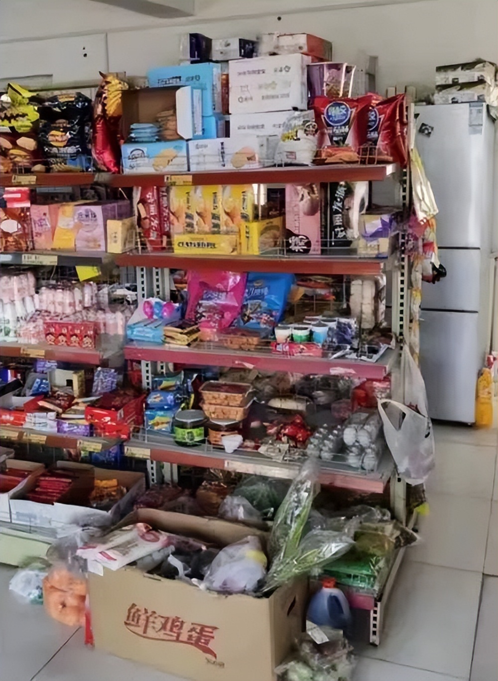 别小看乡村“大脚超市”，一天营业额3000，京东、华冠纷纷入局