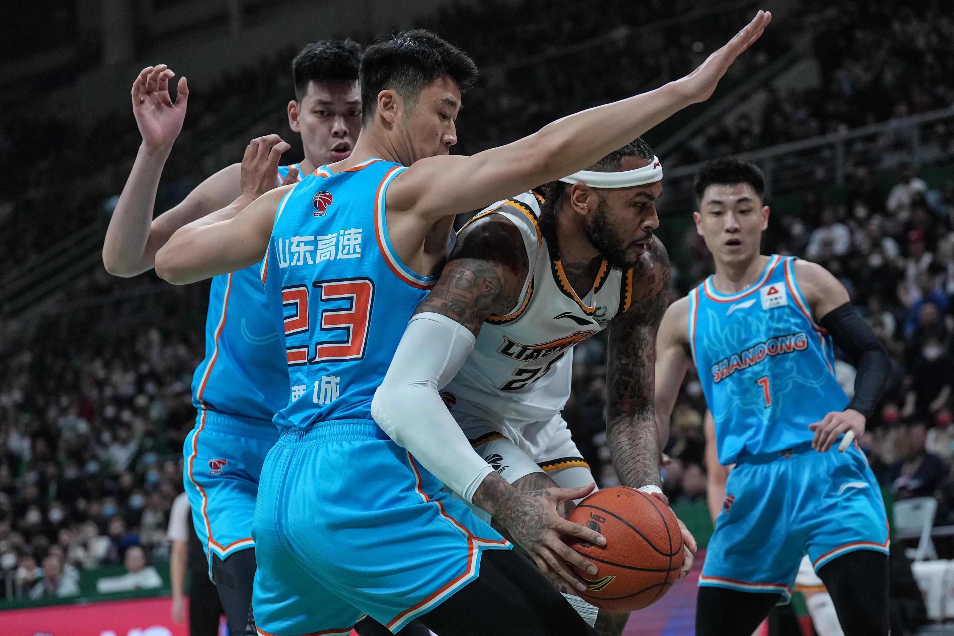 辽宁惨败广东杨鸣需调整阵容策略,辽宁本钢队大胜吉林