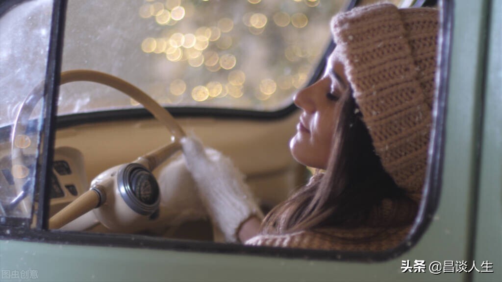 分手后迟迟忘不了对方,分手后一直忘不掉对方应该怎么办