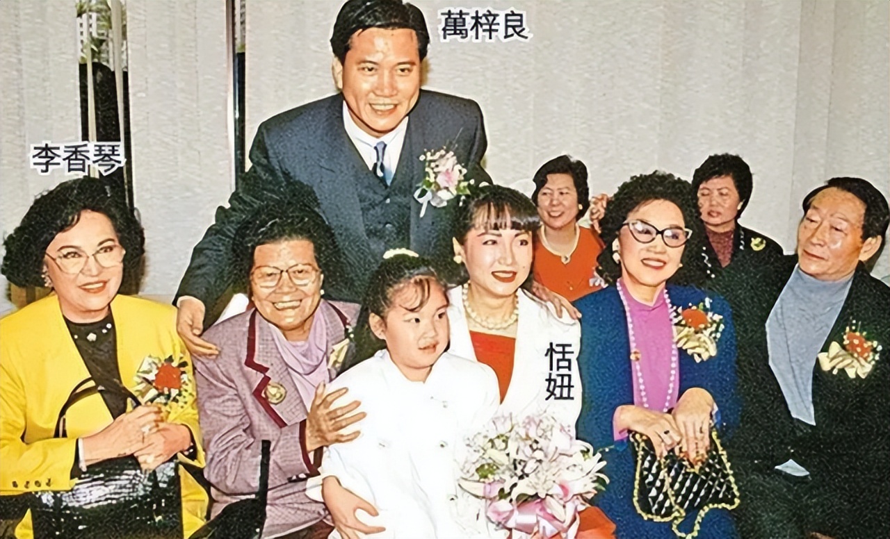 恬妞：有两段刻骨铭心的爱，今64岁仍然单身，35岁女儿成她烦恼