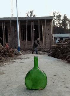 女朋友平胸是什么心理,女生平胸如何安慰