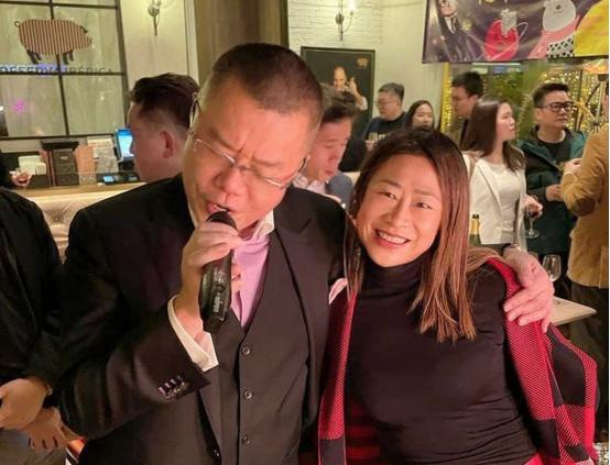 一场“洪门宴”引爆香港新旧矛盾，背后焦点实质还在下任特首角力