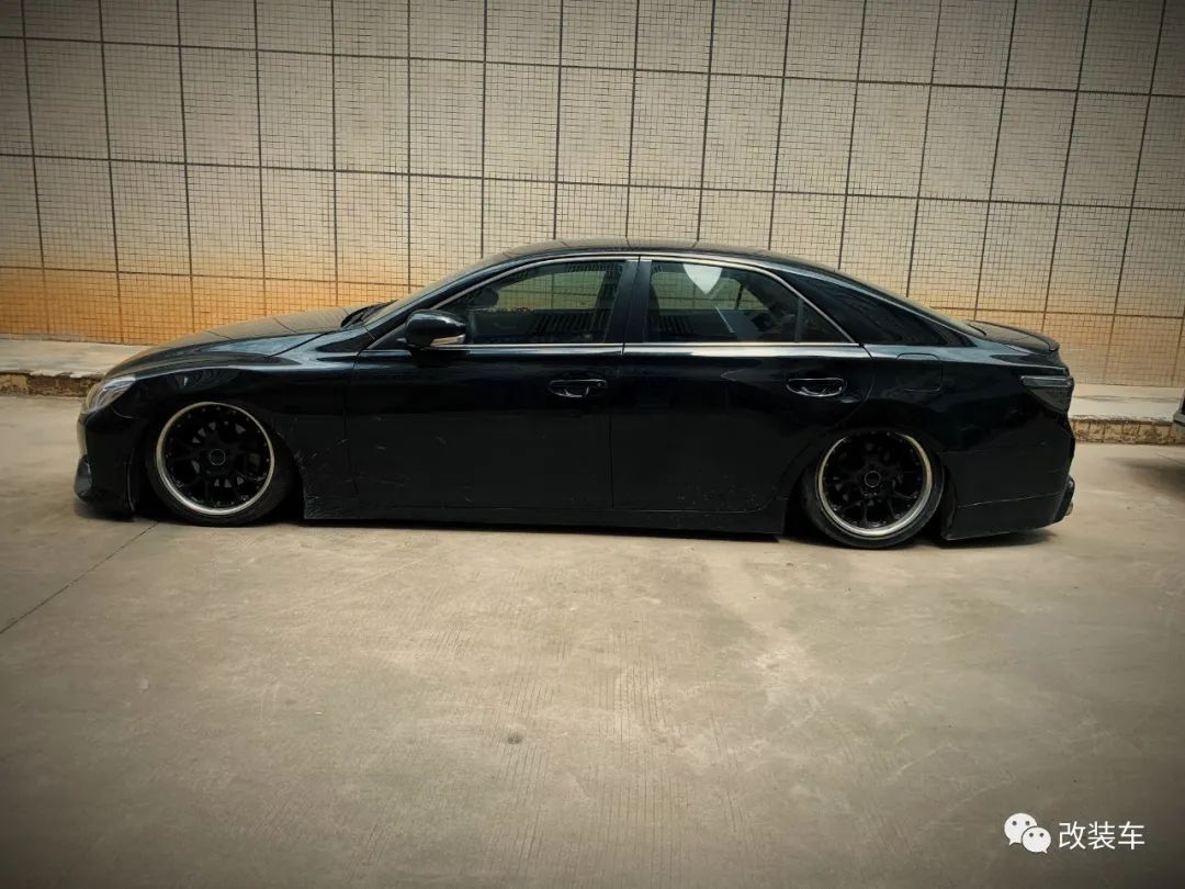 丰田锐志改低趴真实图片,丰田锐志低姿态改装的价格表