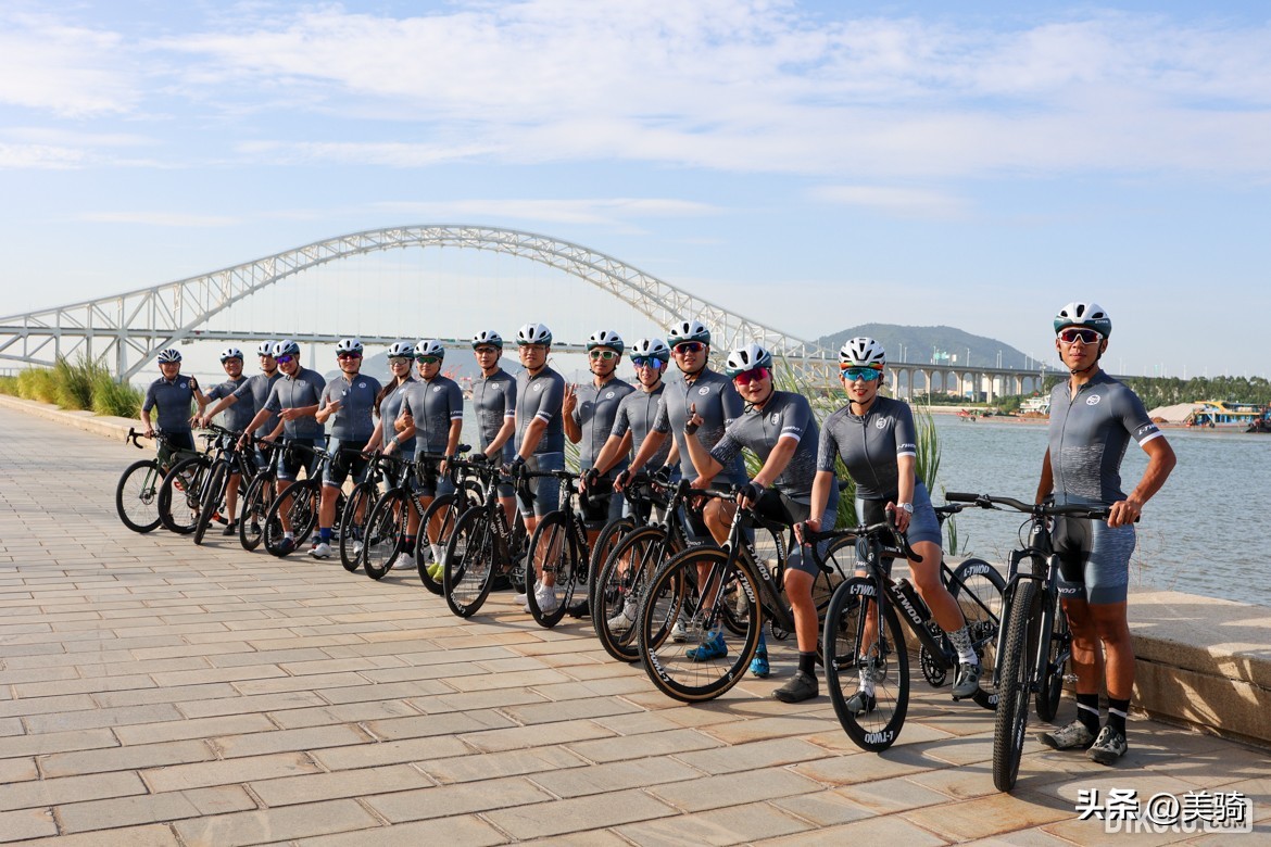 java全碳纤维油压碟刹改装,公路车碟刹电子变速套件推荐