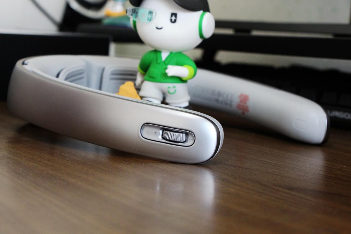 手持风扇和挂脖风扇测评,测评挂脖风扇真那么好用吗