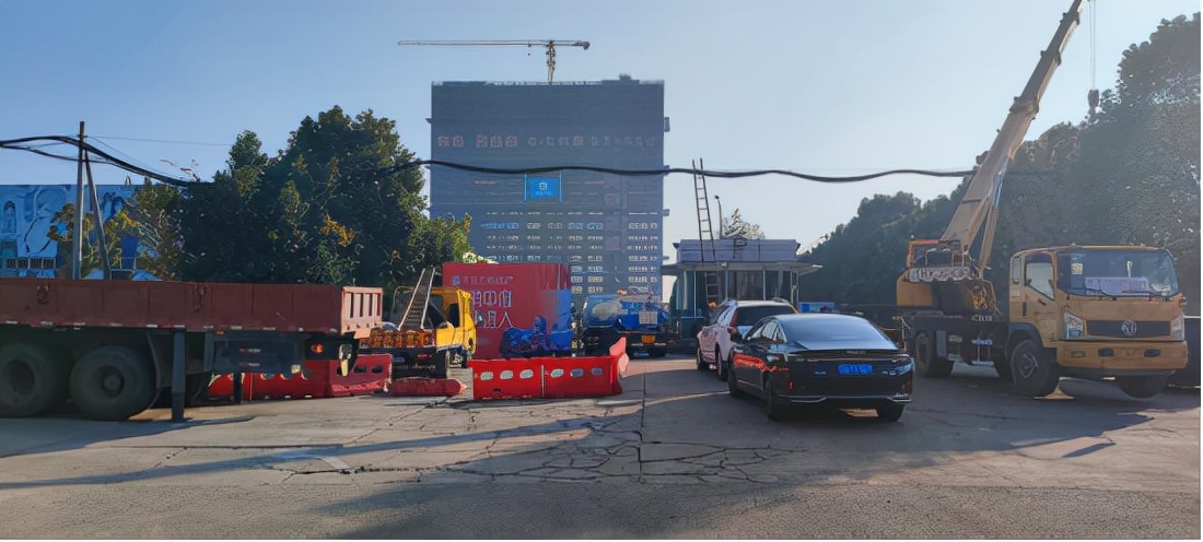 工地三个月没动静吴江运东博洛尼的公寓又觉得自己行了