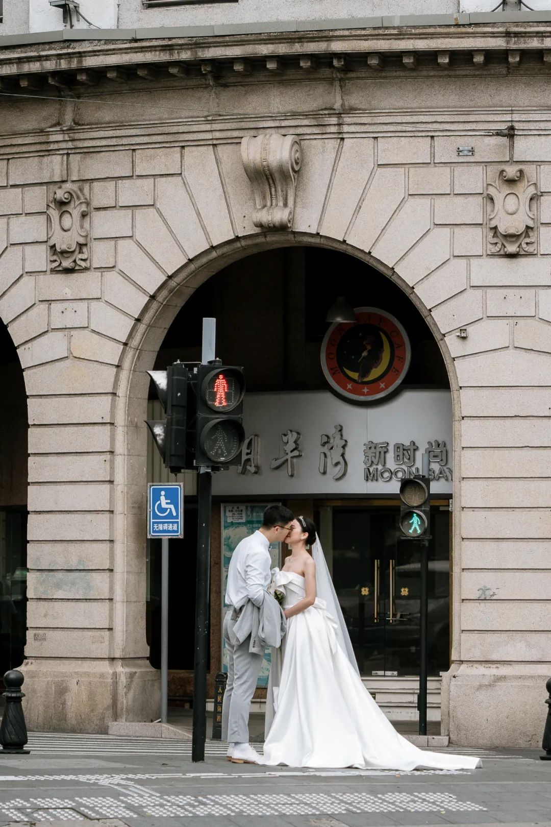 粤语情话晴天阴天暴雨天怎么说,粤语很甜很撩的情话短句谐音
