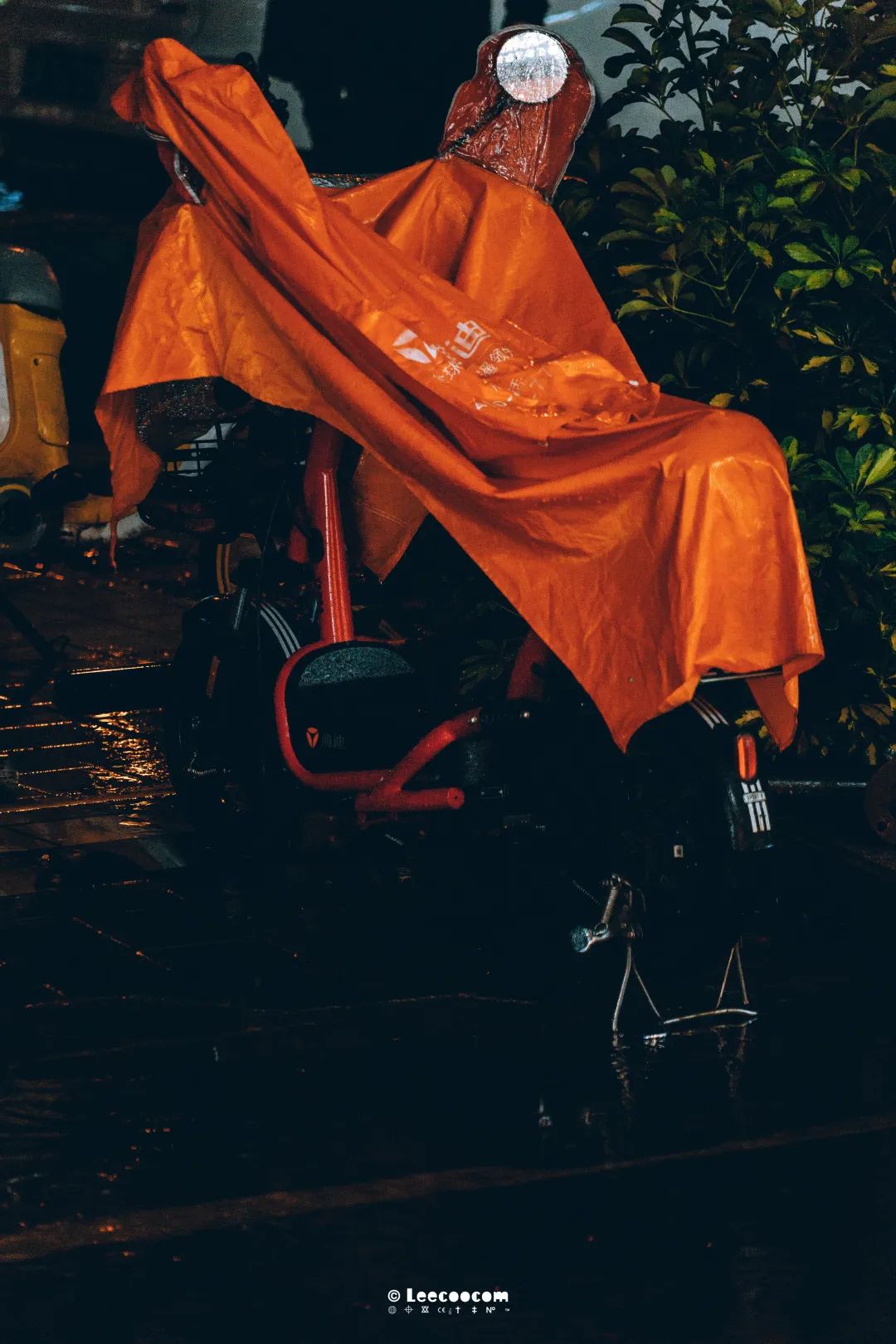 工资5000贷款70w累不,工资5000车贷3000累吗