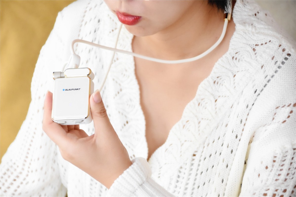 蓝宝颈部按摩仪吊坠,德国蓝宝肩颈按摩仪披肩