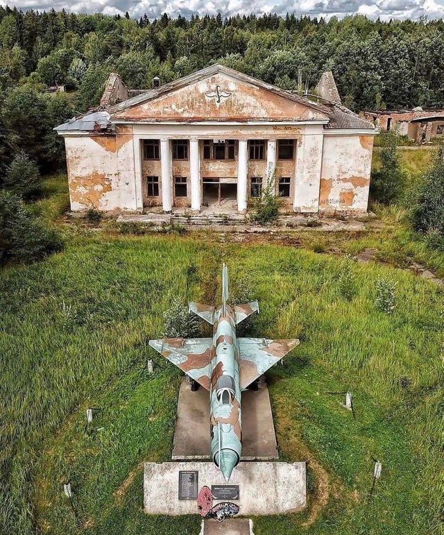 一组真实的照片:120米的长距离水漂,墨西哥的陶土武士